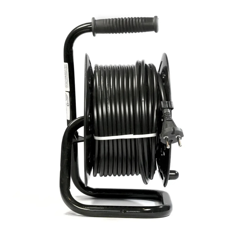 Подовжувач на котушці SVITTEX з термозахистом та захистом IP44 25 м